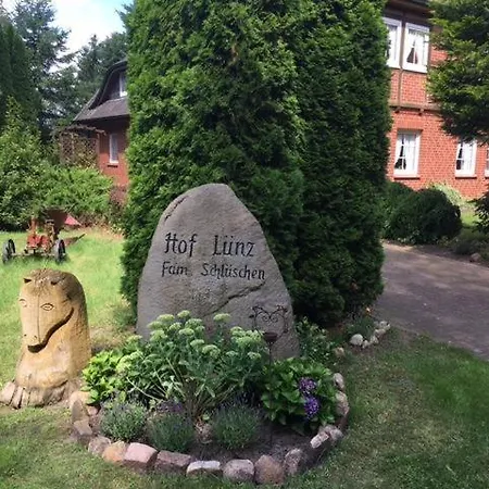 Hof Lunz Konukevi *